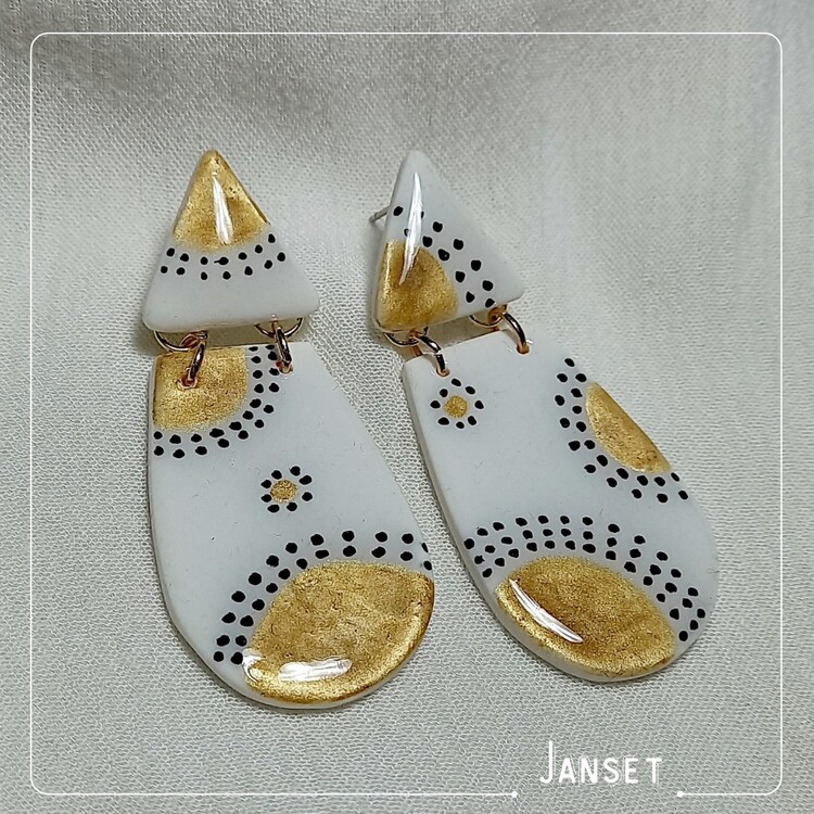 Janset Küpe 