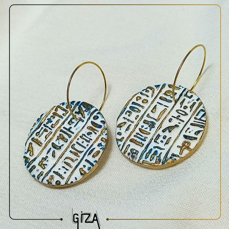 Giza Halkalı Yuvarlak Küpe Beyaz