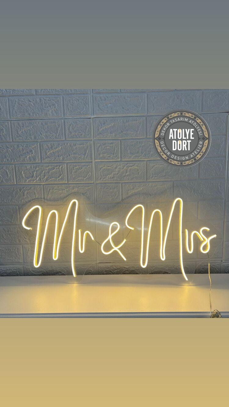 Mr&Mrs