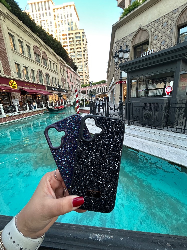 İphone Swaroski Taşlı Kılıf