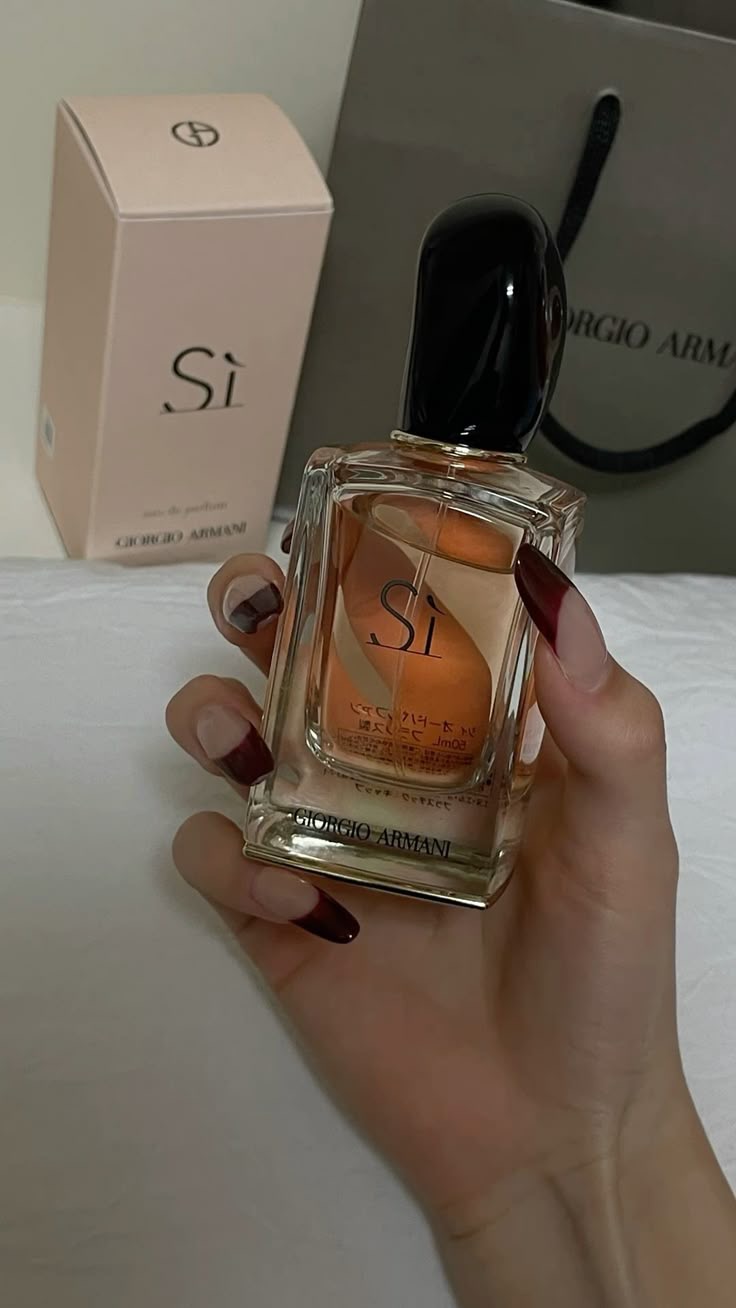 Giorgio Armani Si Eau De Parfum Kadın Parfüm 100 ML