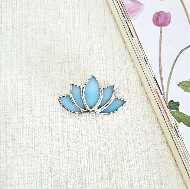 Mavi Lotus Broş