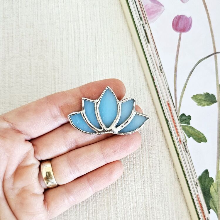 Mavi Lotus Broş