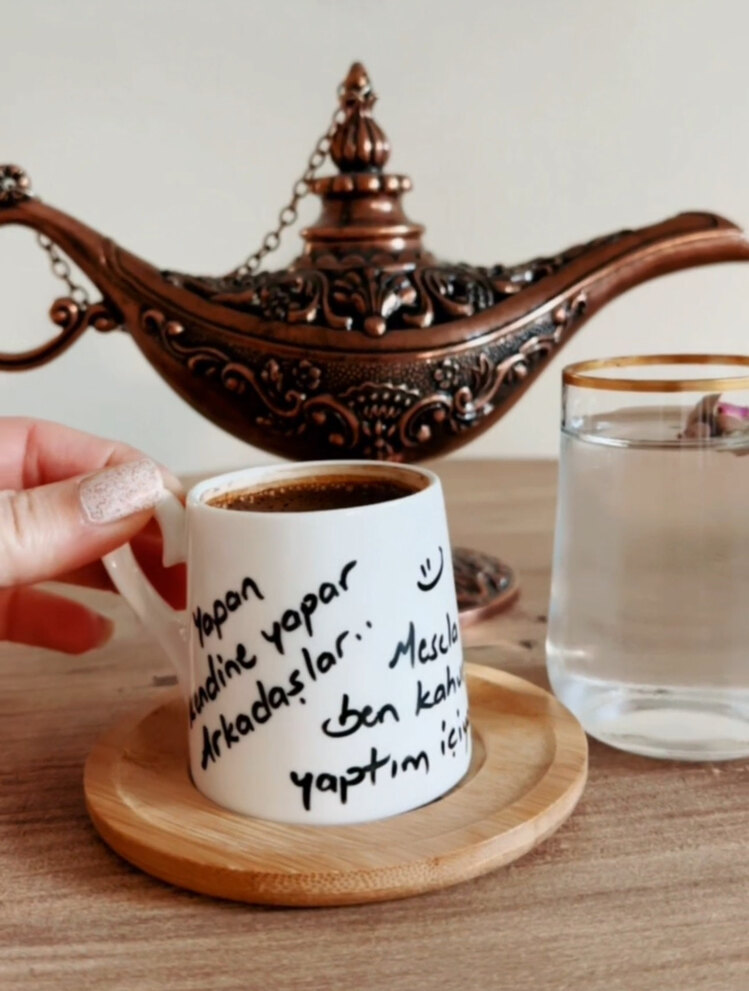 Yapan kendine yapar arkadaşlar.. Mesela ben kahvemi yapıyorum