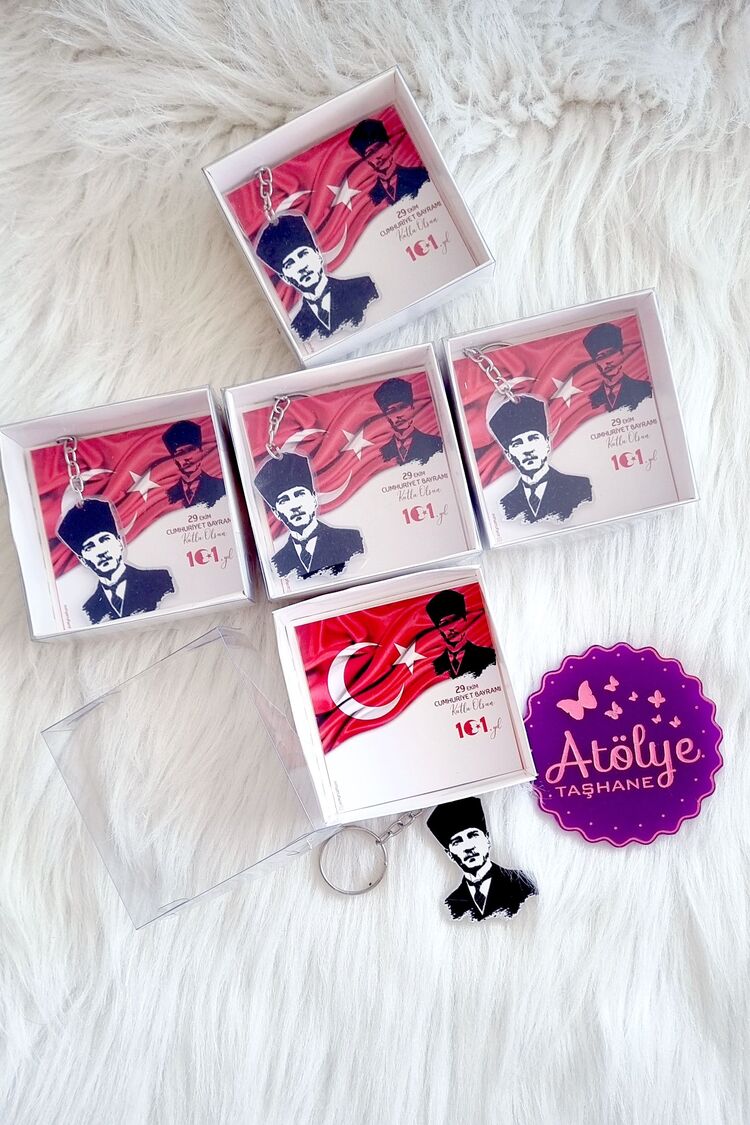 Atatürk Pleksi Anahtarlık Kutuda