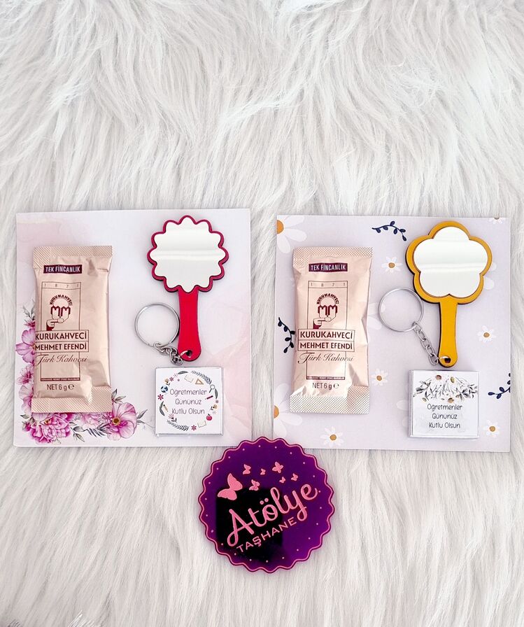 Ahşap Ayna, Kahve ve Çikolata