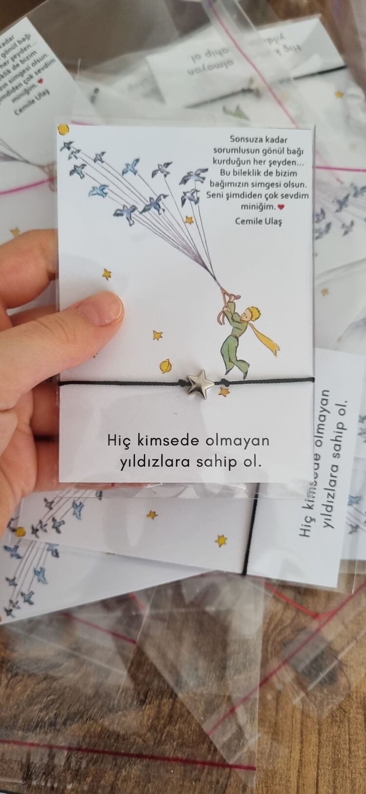 Okuluna Hoşgeldin Rozet ve Bileklik Set