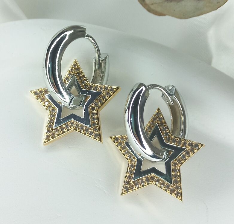 Yıldız charmlı silver küpe