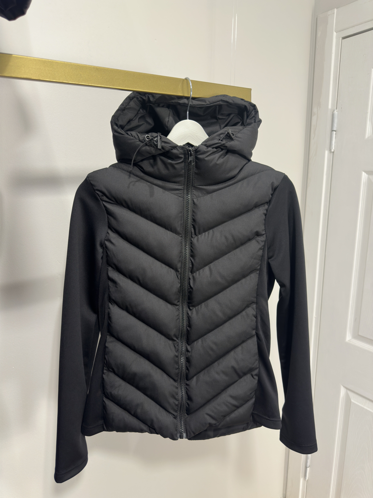 Zr Model Range Mom Mont