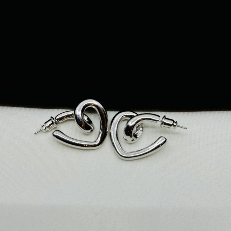 Kalp geçişli silver küpe