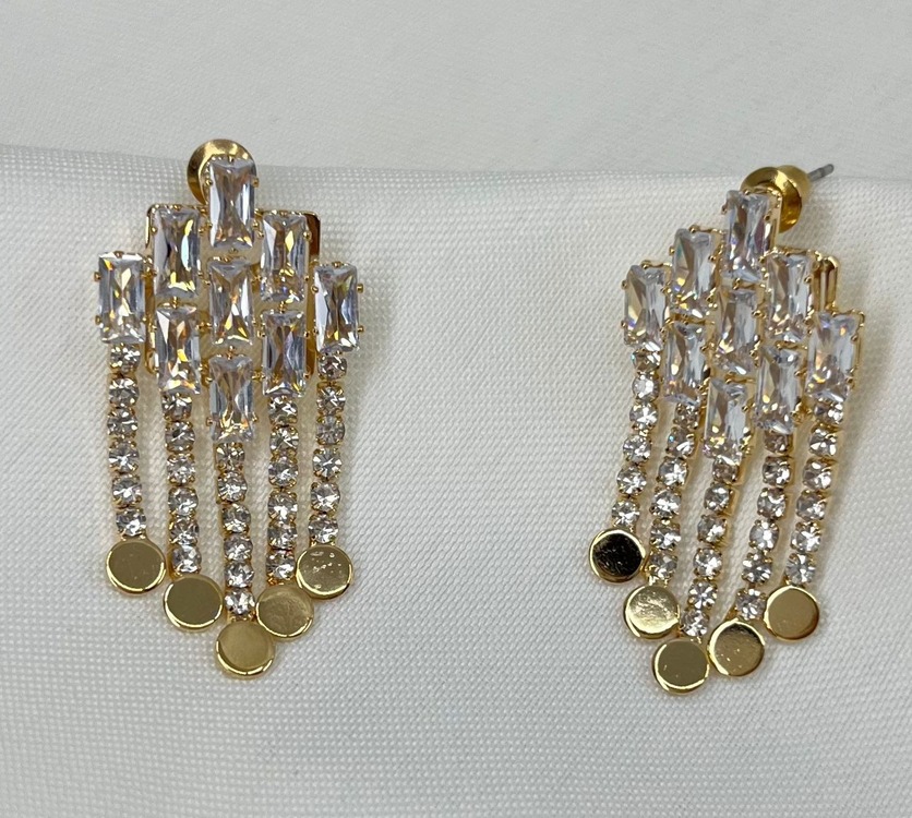 Barly Taş Detaylı Gece Küpesi