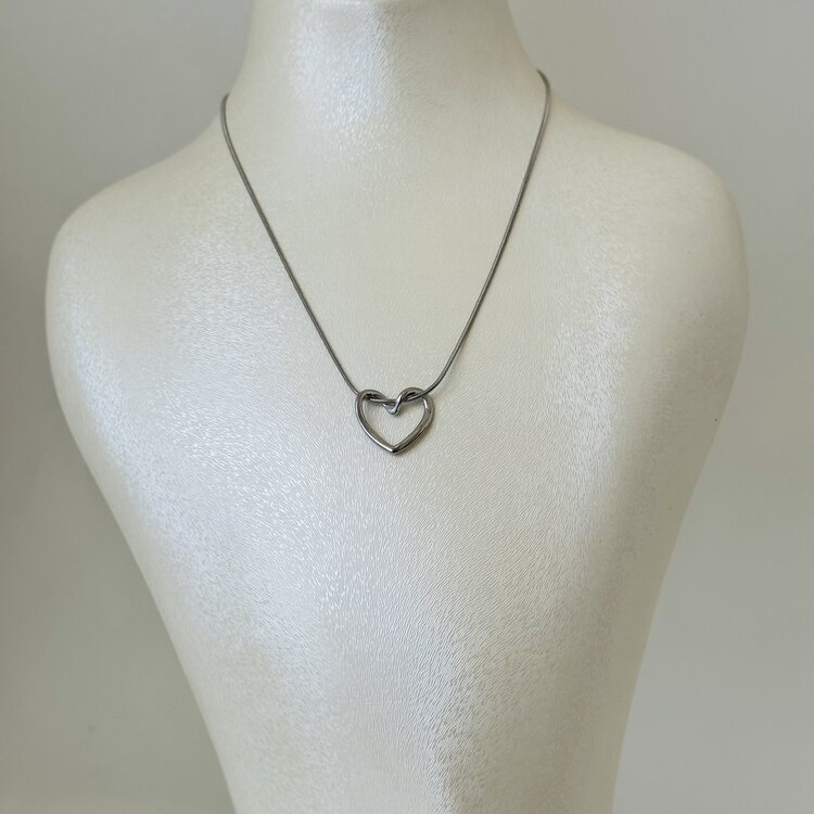 Silver trend kalp kolye