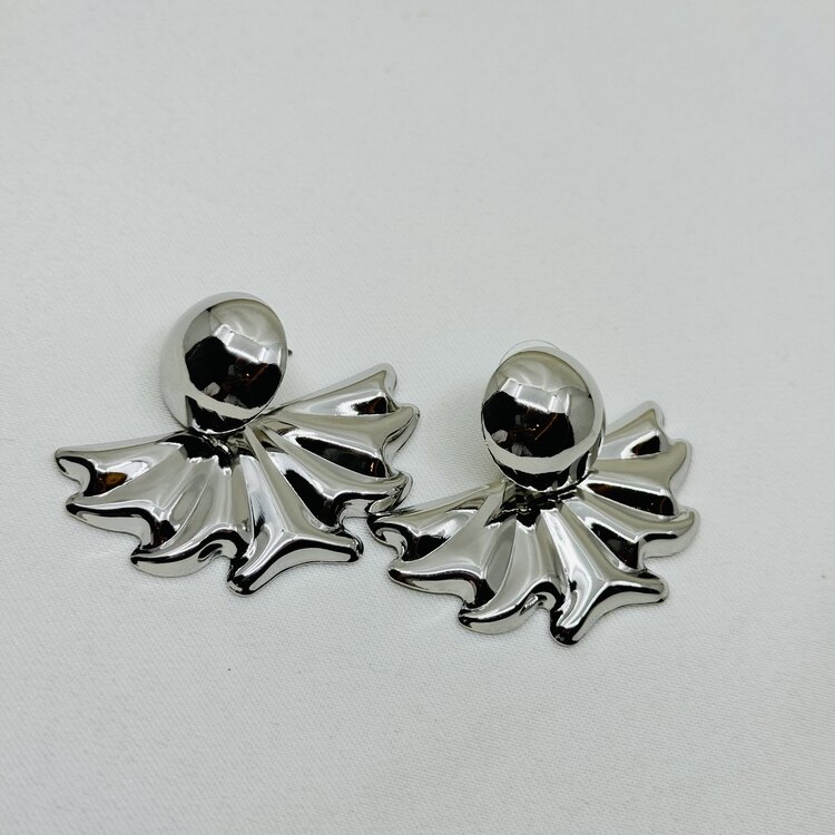 Özel seri yelpaze tasarım silver küpe