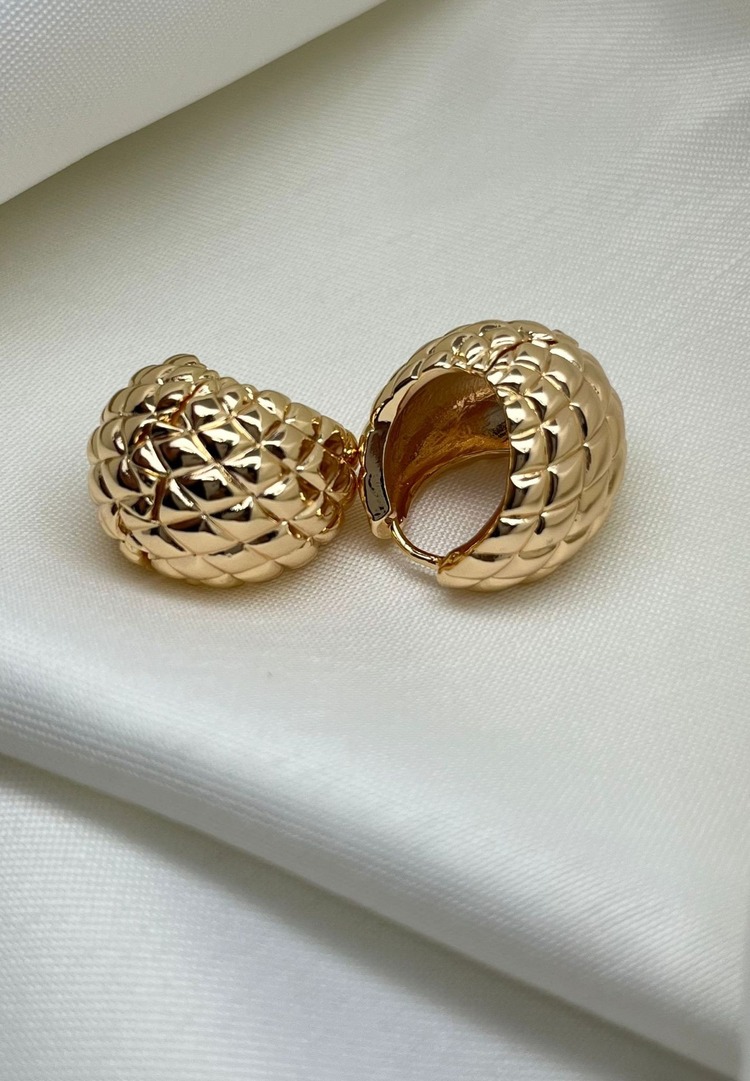 Çizgi Desen Gold Top Küpe