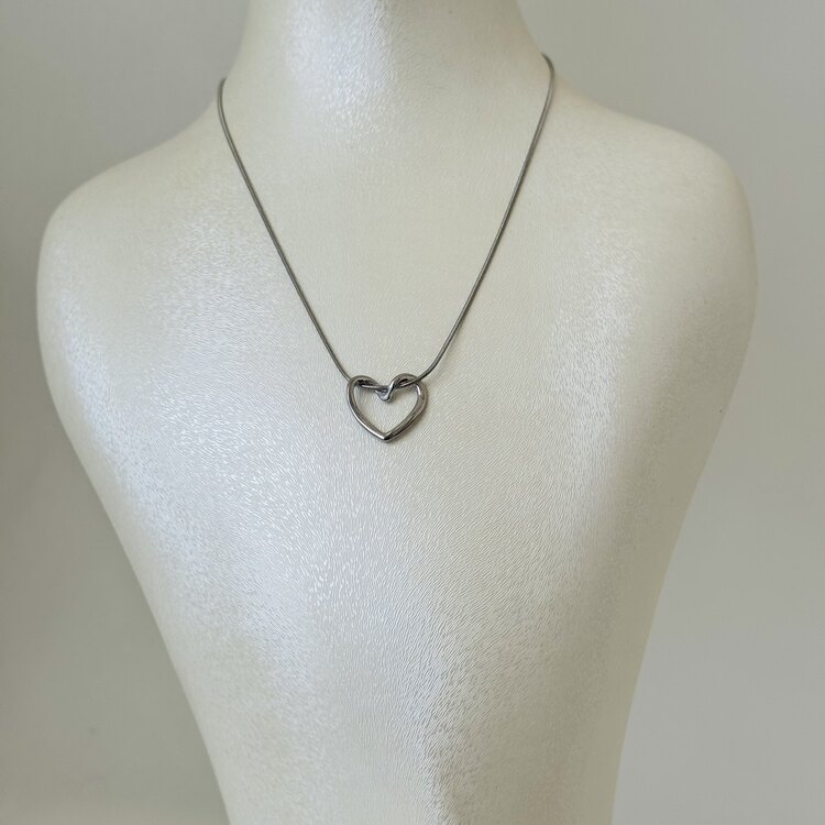Silver trend kalp kolye