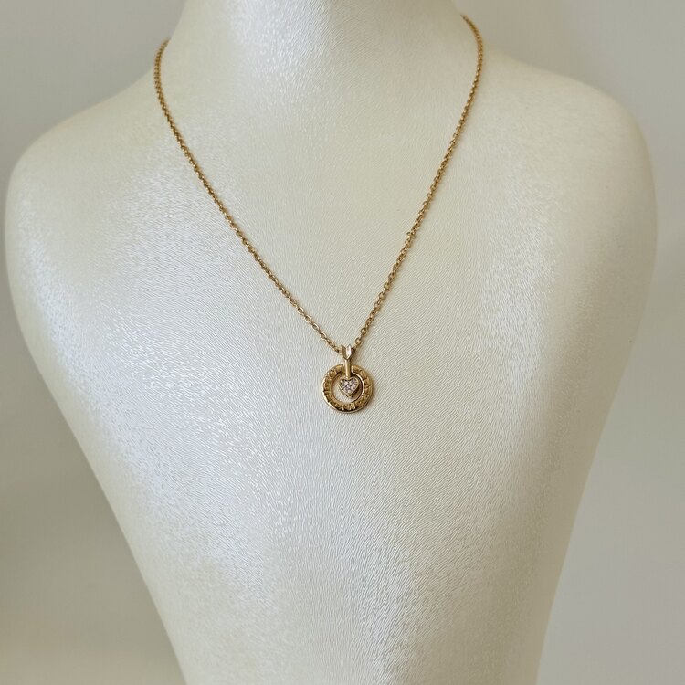 Kalp model taşlı çelik kolye