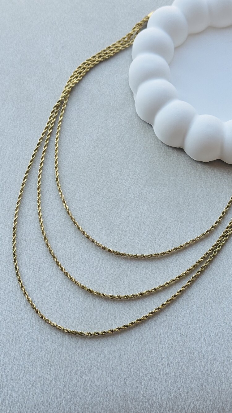 Çelik Üçlü Burgu Kolye