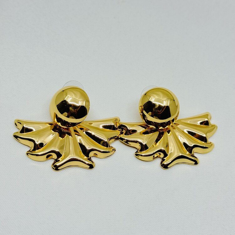 Özel seri yelpaze gold küpe