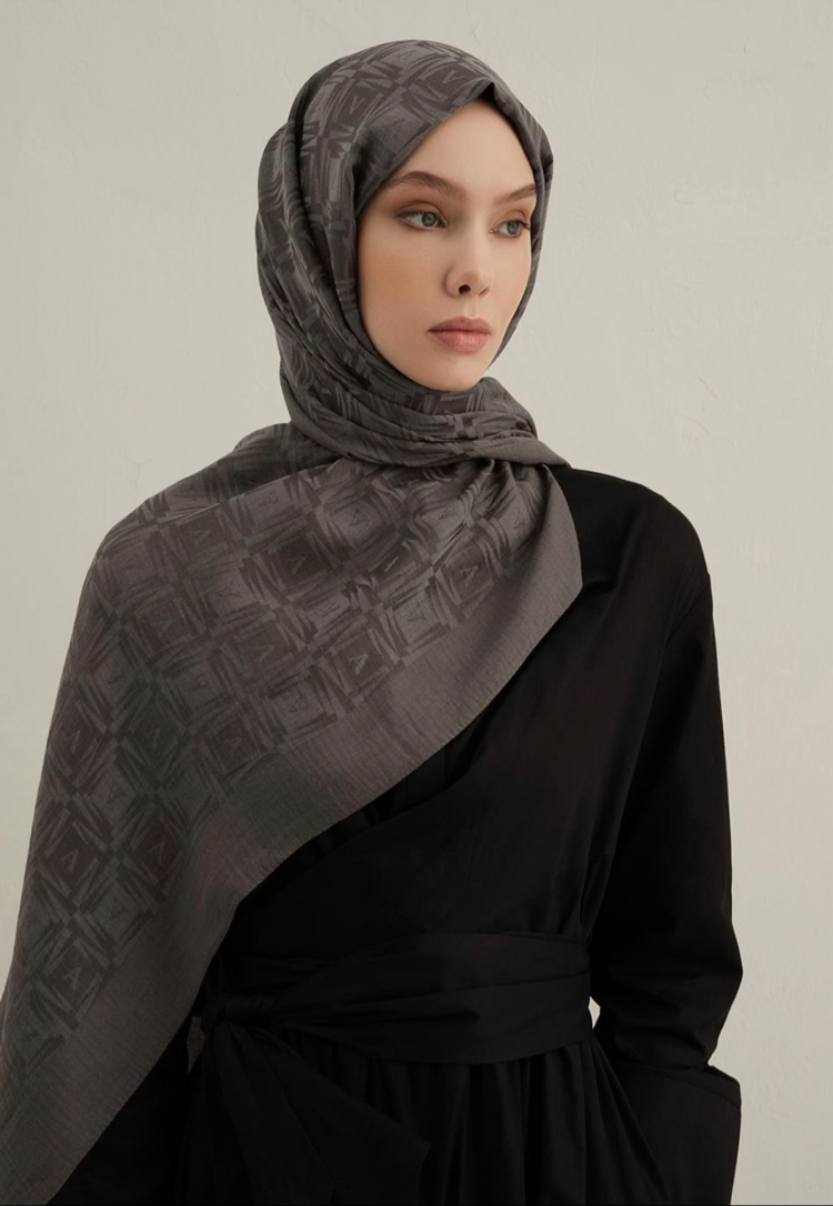 Armine Lyocell Naia Kare Monogram Şal Füme