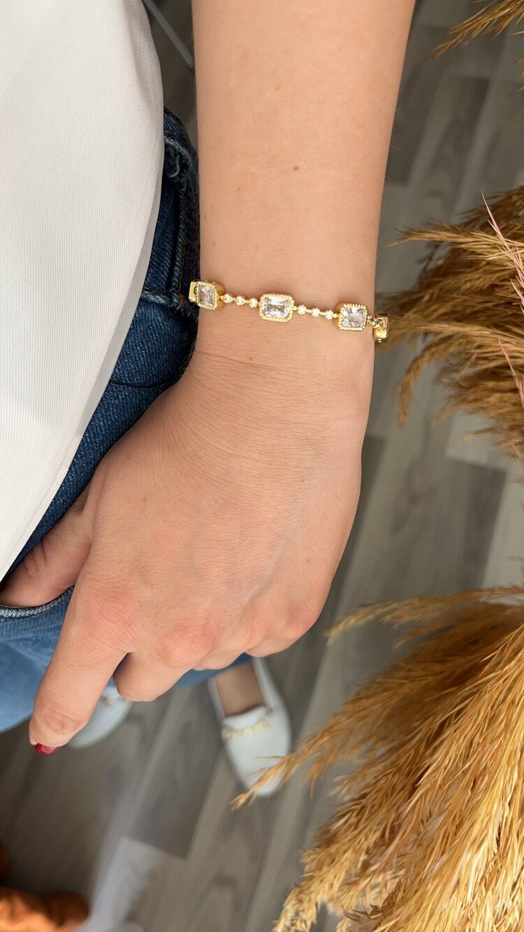 Kare taşlı 14k rengi bileklik