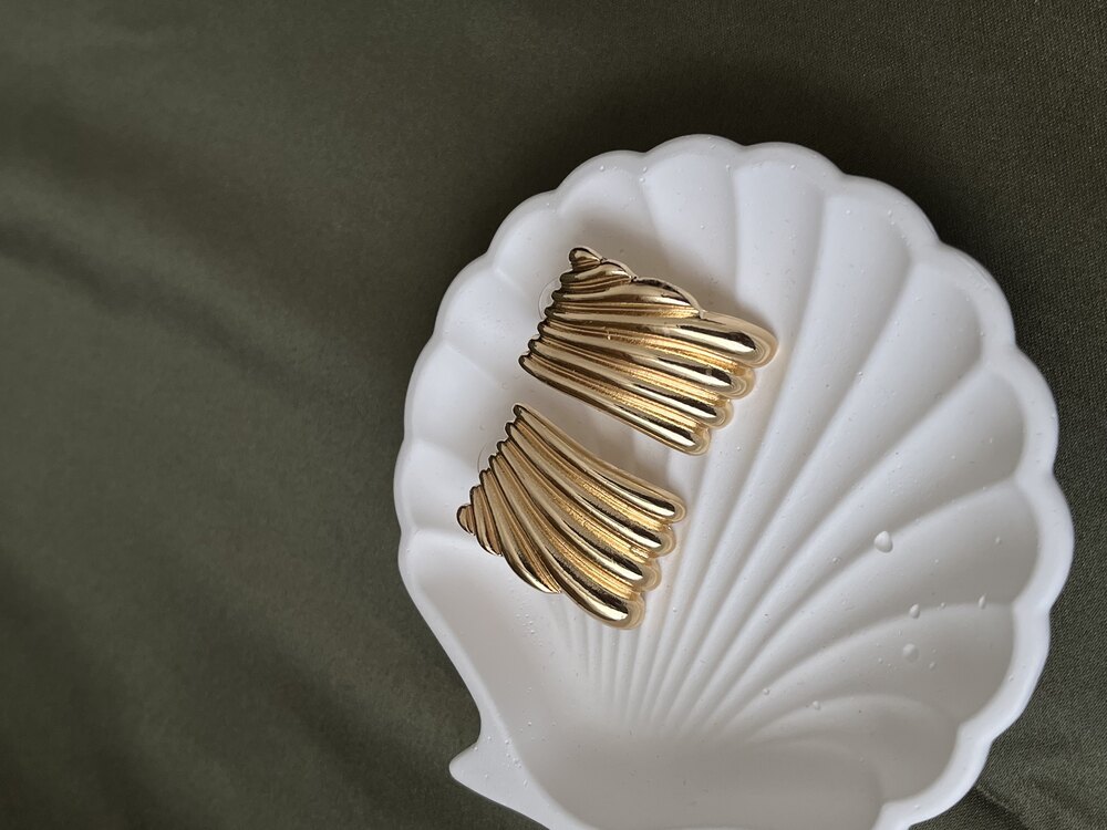 Marka plaka gold küpe