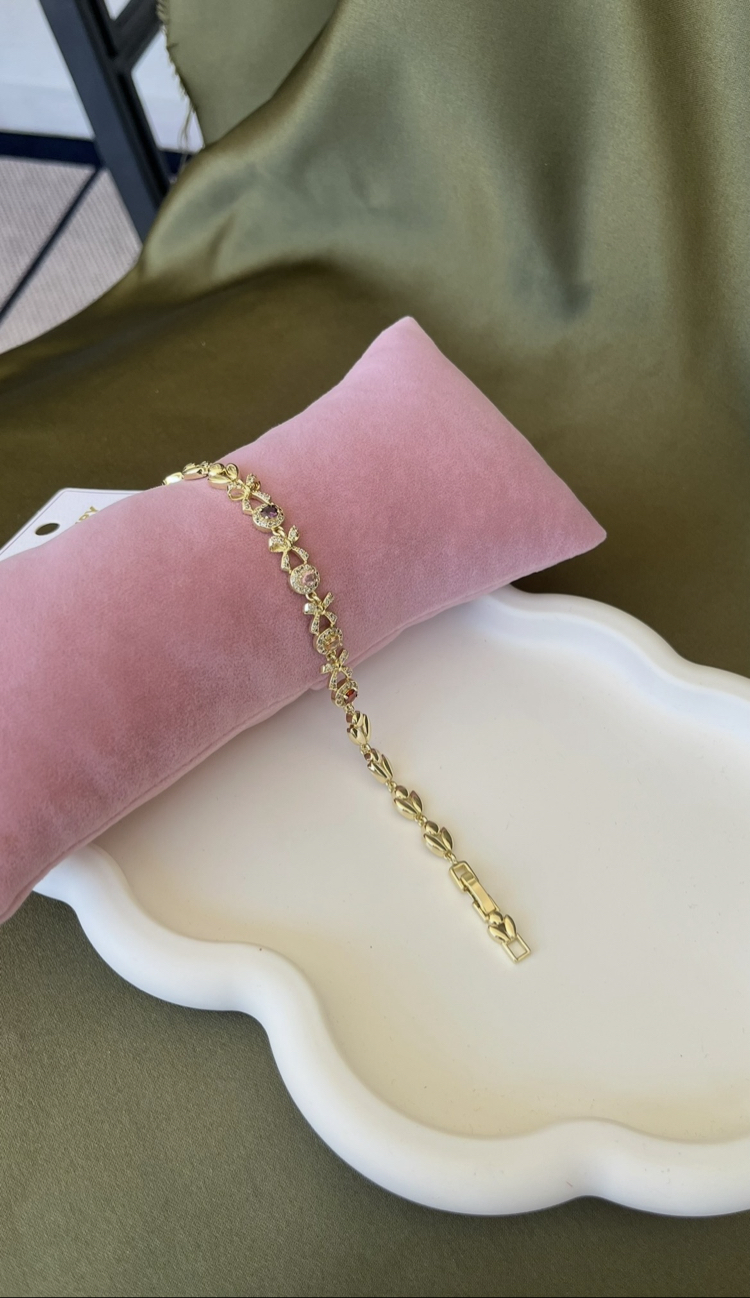Renkli taşlı fiyonk model 14k gold rengi bileklik