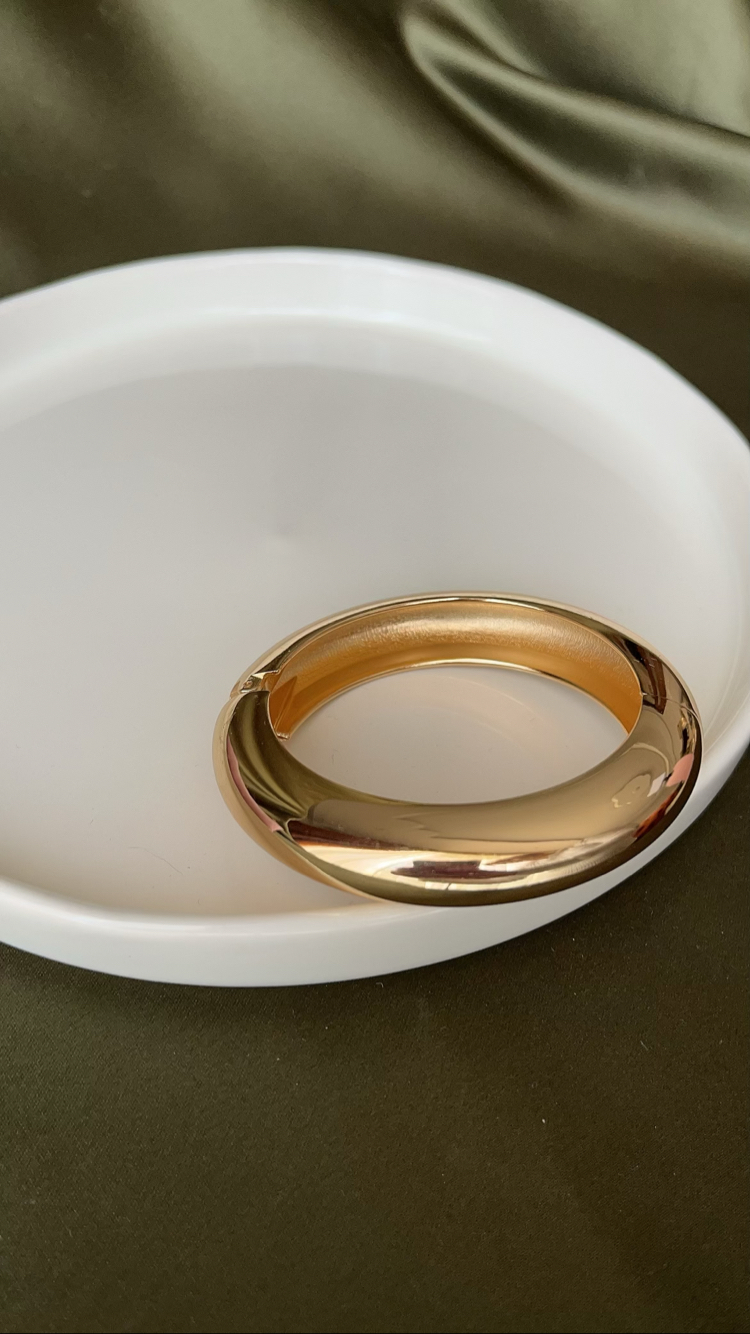 Gold bombeli kazak üstü kelepçe