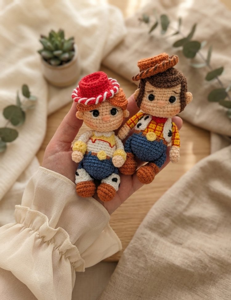 Woody & Jessie dijital tarif dosyası / pdf.