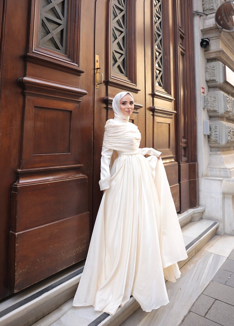 İnci model 