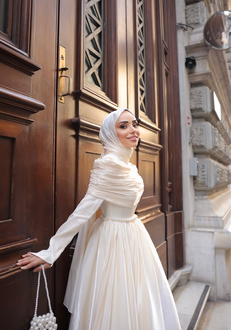 İnci model 