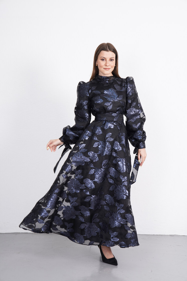 Brokar Dress