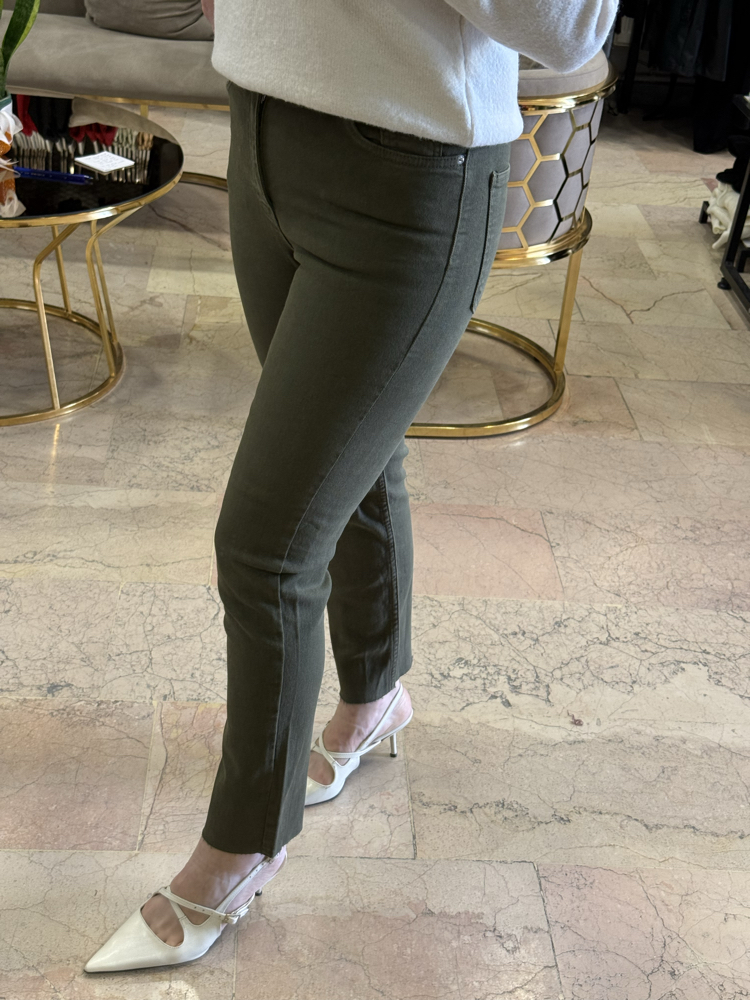 Yeşil kesik paça Jean