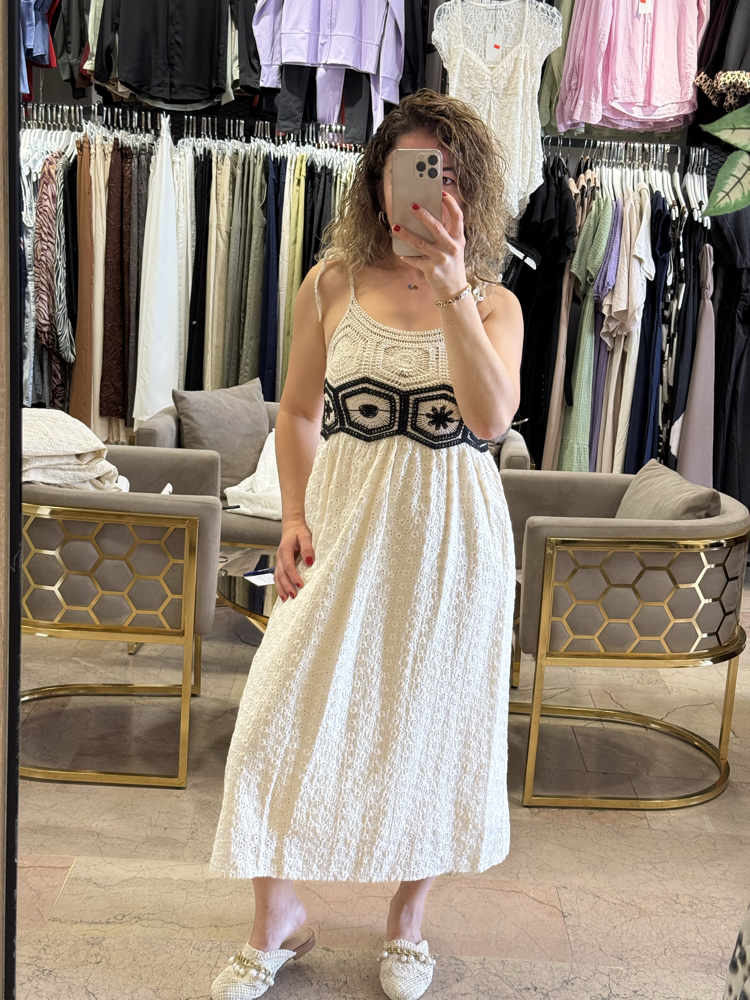 Örme detaylı güpürlü elbise taş rengi