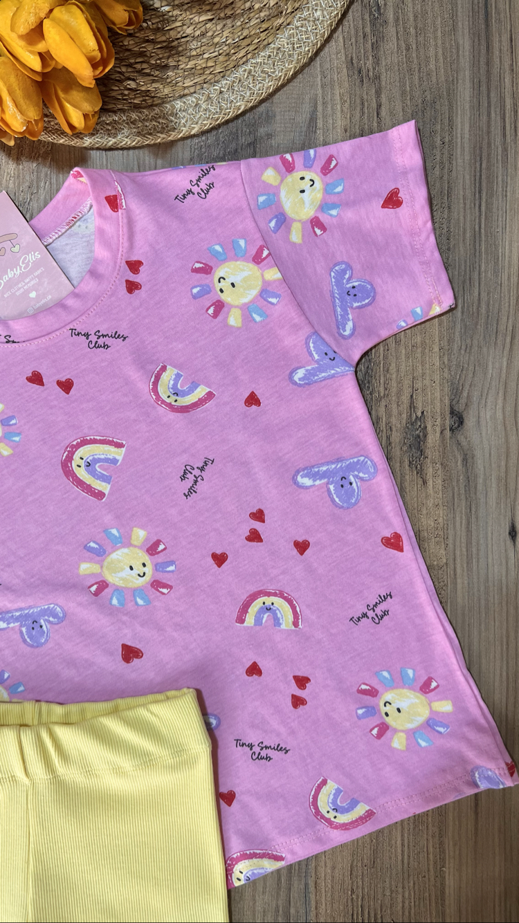 Pembe güneş desenli oversıze t-shirt diz üstü sarı bisikletçi tayt takım