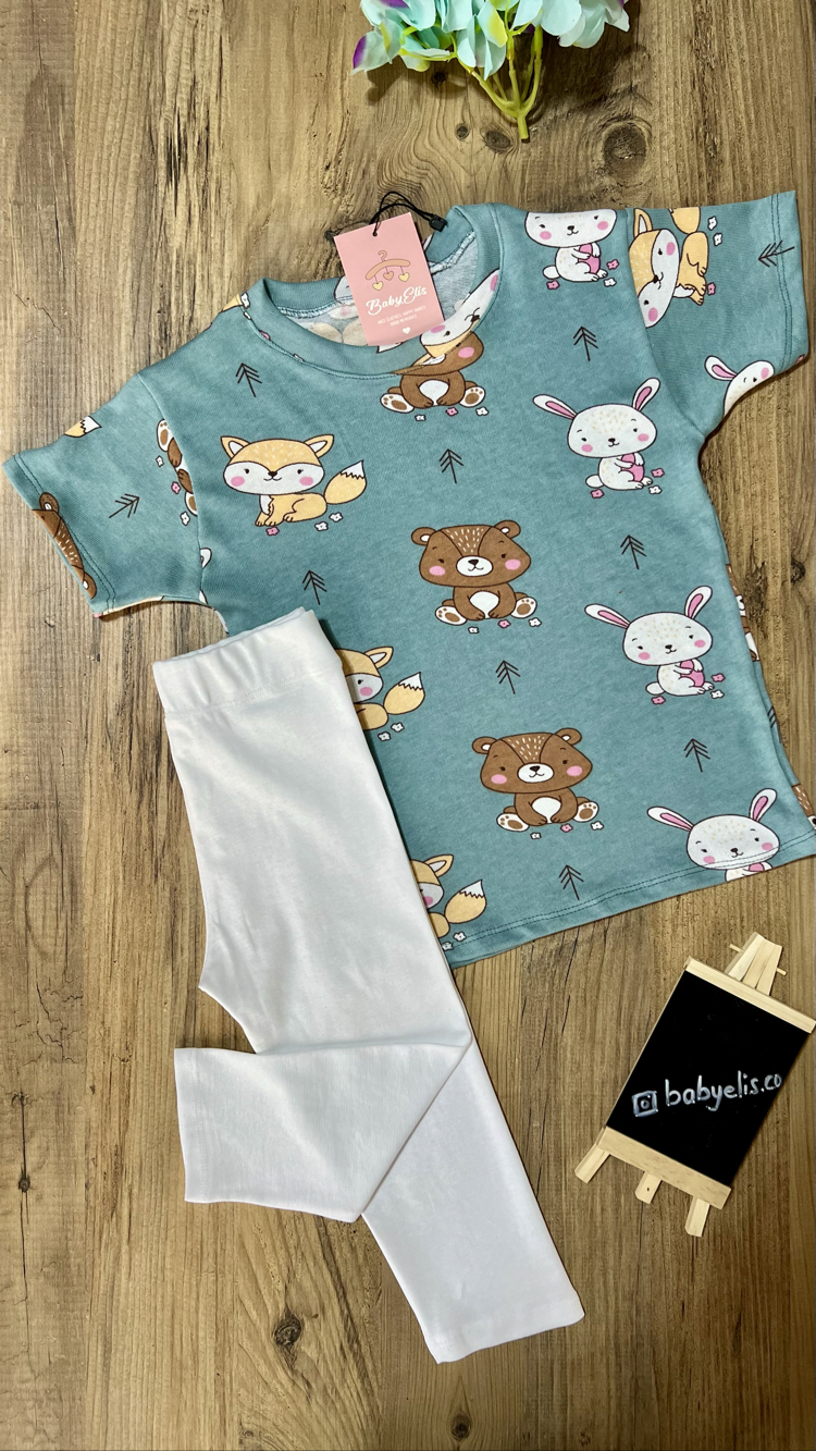 Mint yeşili desenli oversıze t-shirt diz altı kapri takım