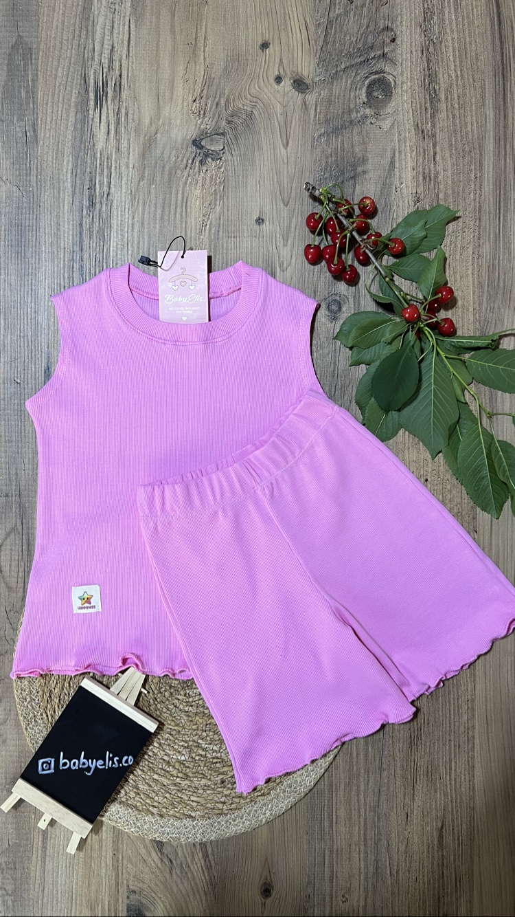 Pembe kolsuz t-shirt şort takım