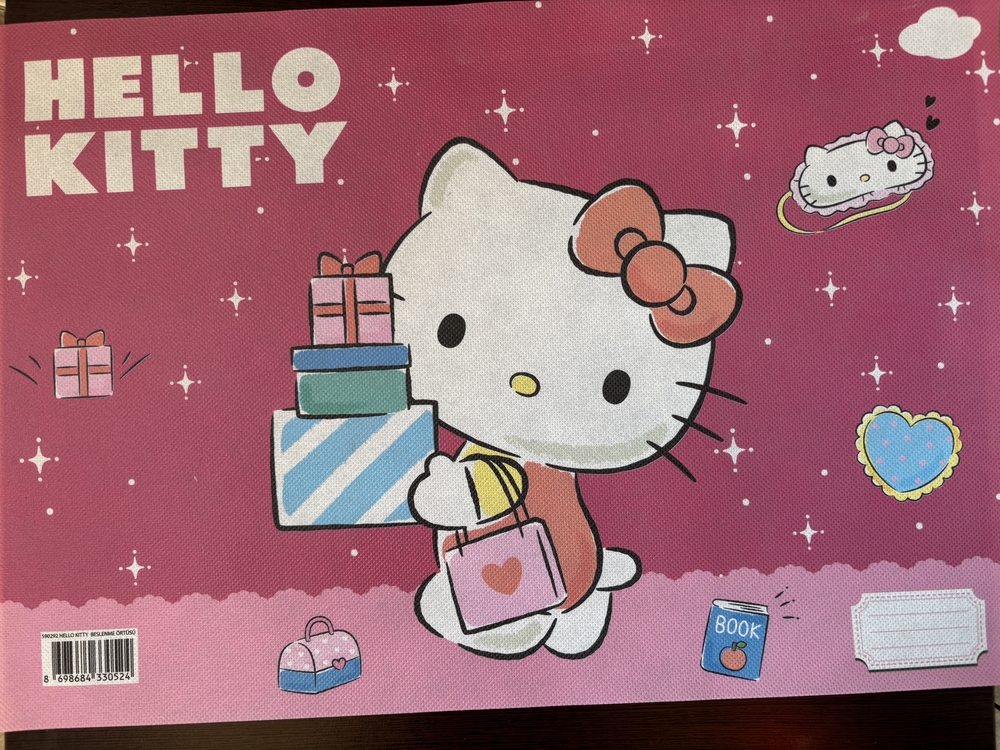 Hello kitty beslenme örtüsü