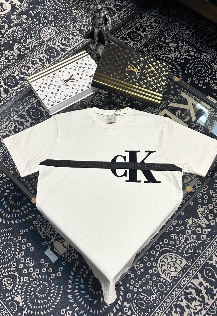 Calvin Klein Premium T-shirt