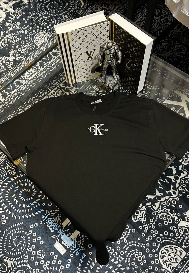 Calvin Klein T-shirt