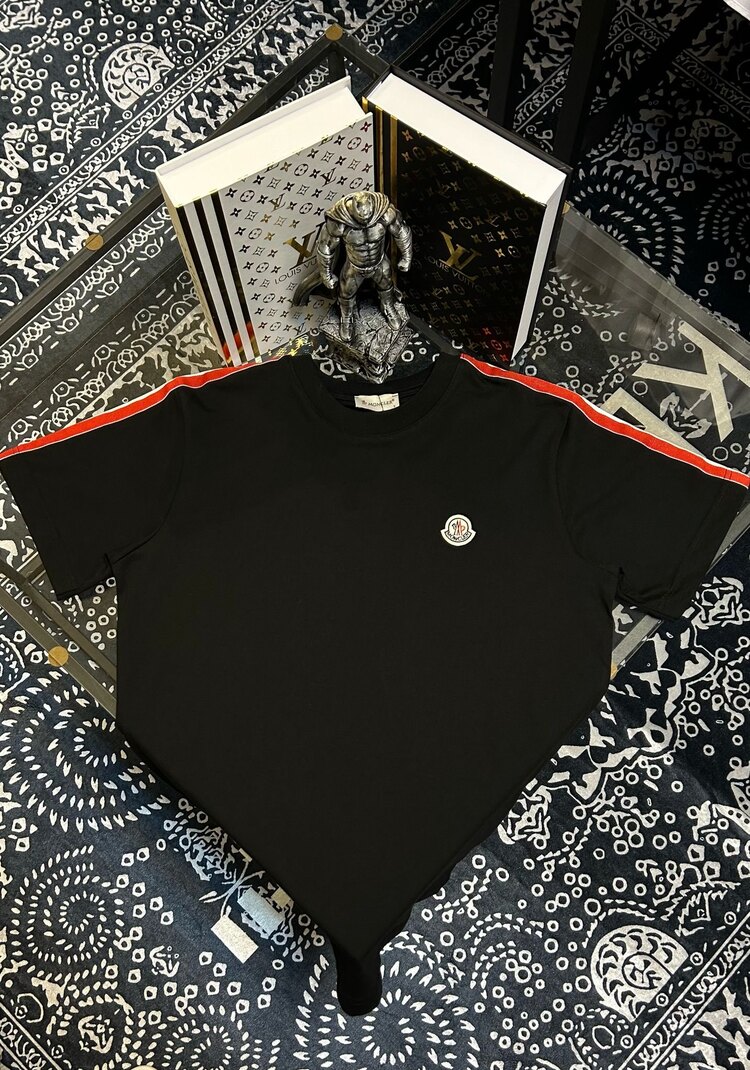 Moncler T-shirt