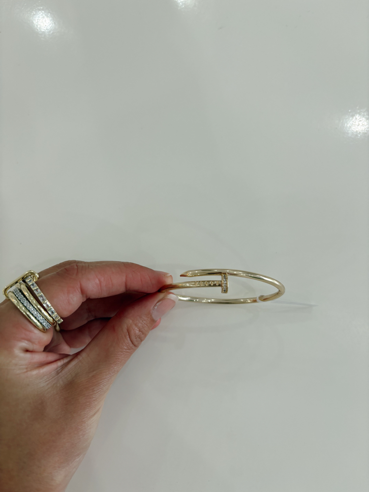 Premium özel seri taşlı çivi bilezik ön sipariş 