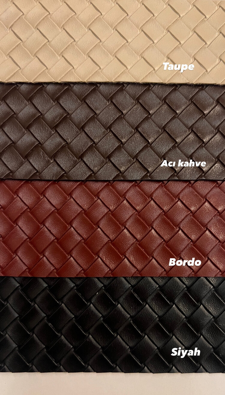 Aria Leather Clutch