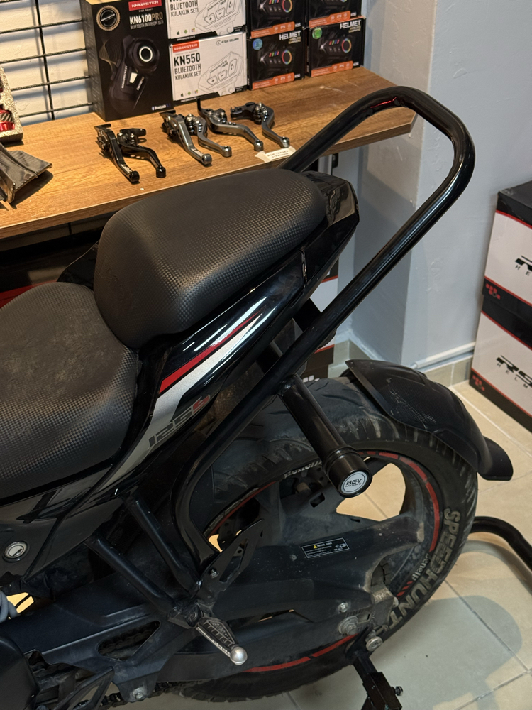 BENELLİ 125 S ARKA STUNT DEMİRİ SİYAH