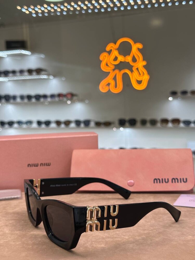 Siyah Miu Miu Gözlük