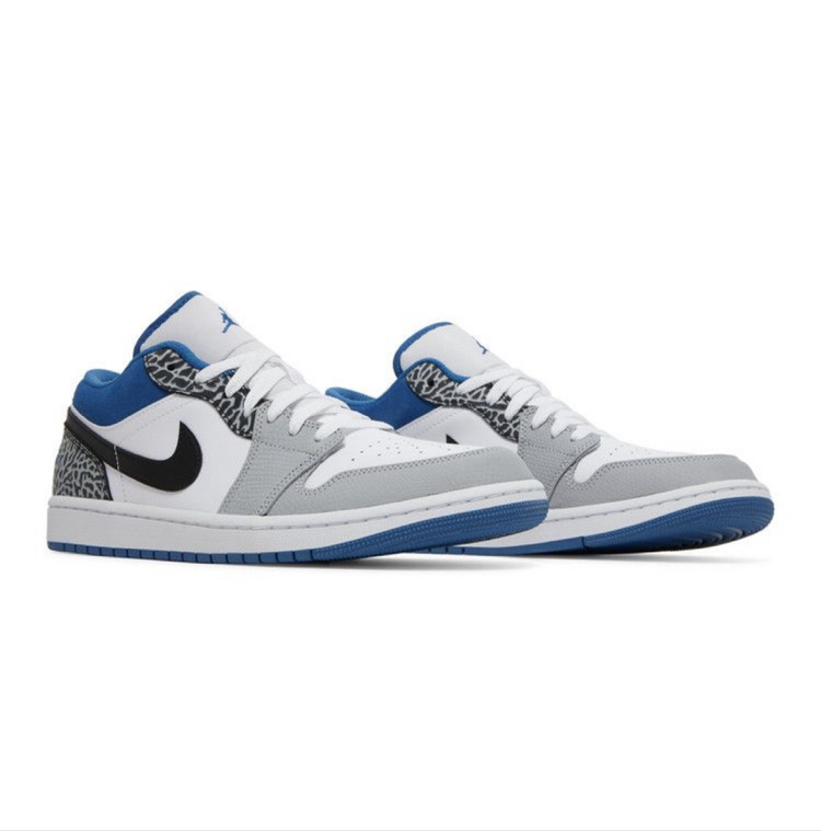 Air Jordan 1 Low SE ‘ True Blue ‘