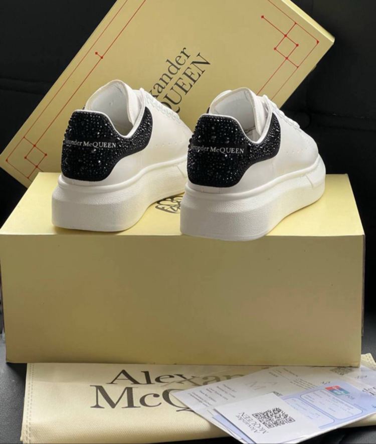 Alexander McQueen Beyaz - Siyah Taşlı 