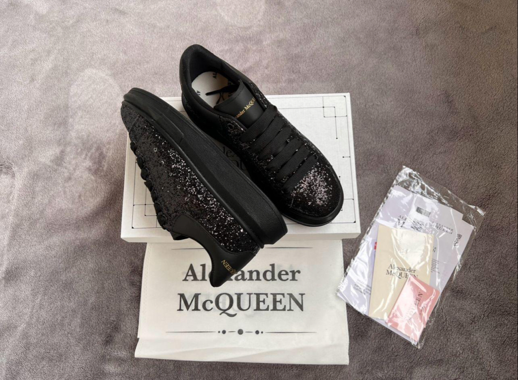 Alexander McQueen- Siyah Taşlı 
