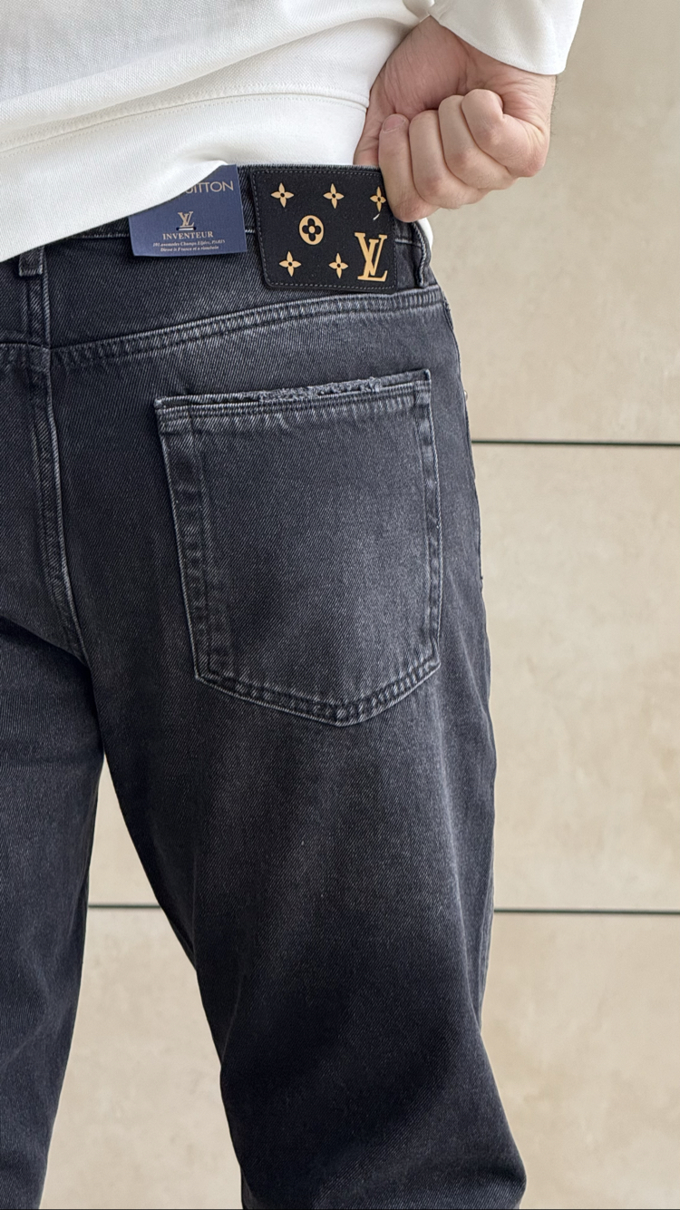 LOUIS VUITTON ANTRASIT  BOYFRIEND JEANS