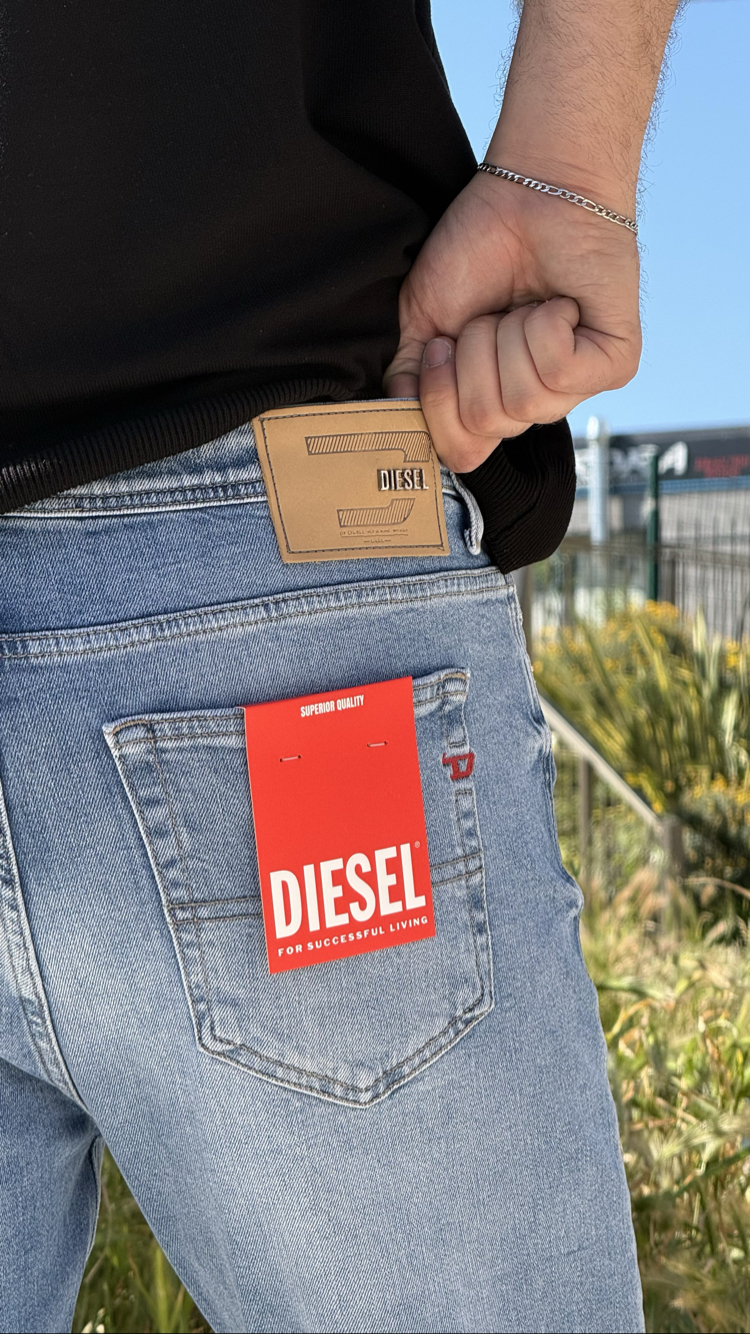 DIESEL LIGHTBLUE JEANS