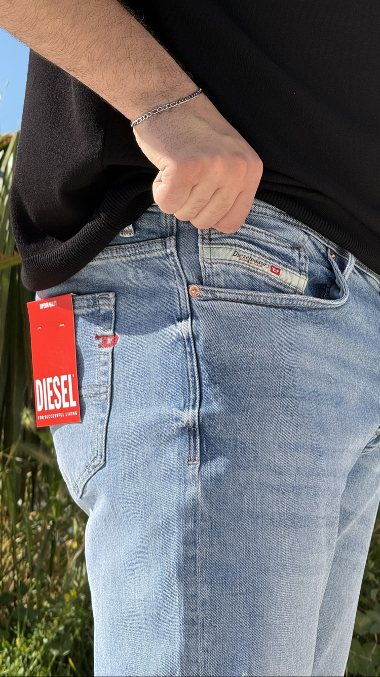 DIESEL LIGHTBLUE JEANS